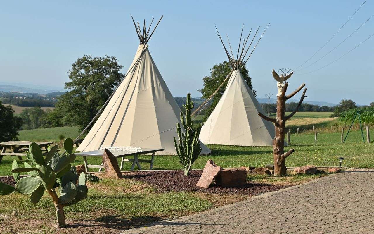 Les tipis des Chambres de l'Ouest.
