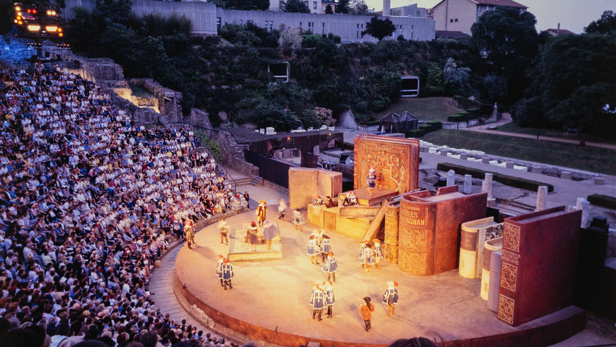 Représentation Les Mousquetaires aux Nuits de Fourvière en 1999 ©Christian Thioc
