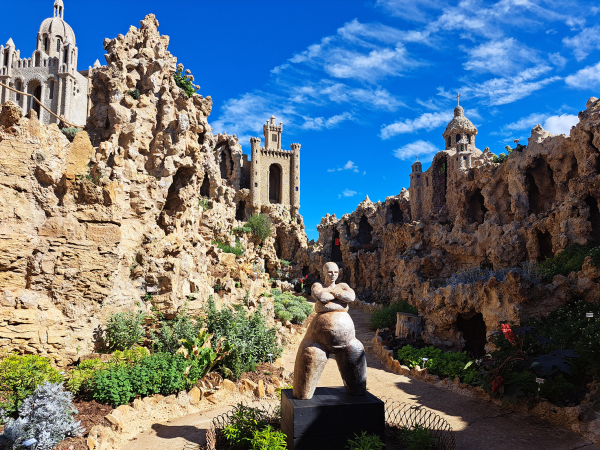 Jardin de Rocailles de l'Ermitage du Mont Cindre lors d'une visite &agrave; Saint-Cyr-au-Mont-d'Or